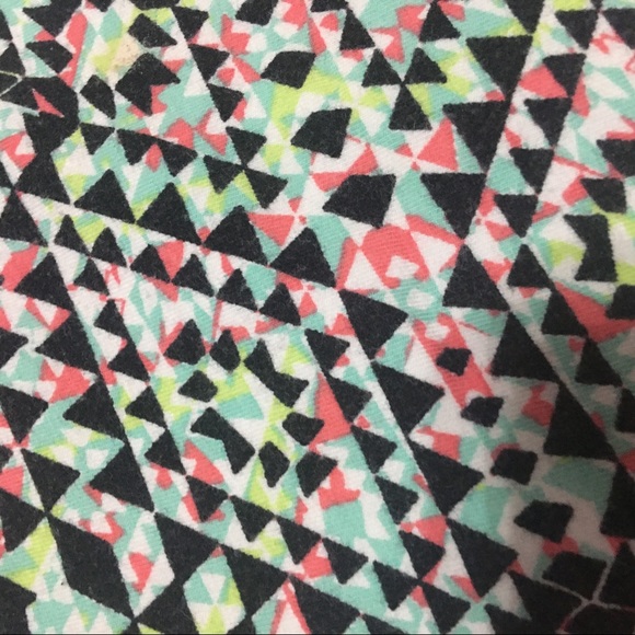 Arizona Jeans Pink/ Green Patterned Tank Top🌵 🍉 - Picture 4 of 4